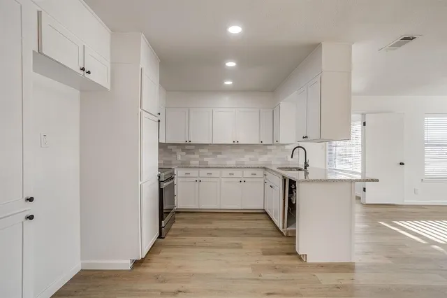 $239,000 | 1501 East Henderson Street, Cleburne, TX 76031