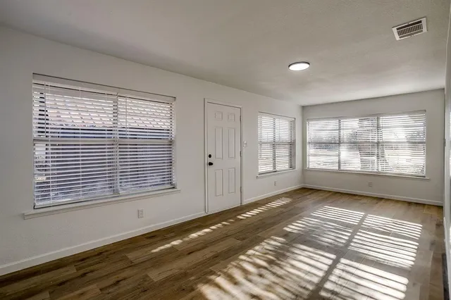 $239,000 | 1501 East Henderson Street, Cleburne, TX 76031