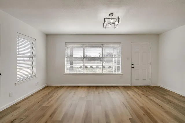 $239,000 | 1501 East Henderson Street, Cleburne, TX 76031