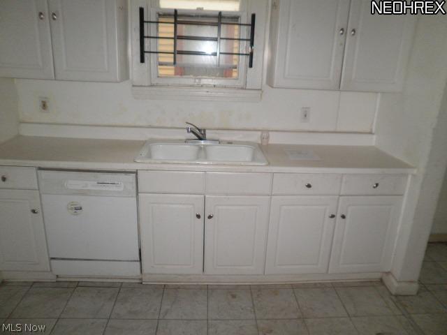 1109 Carlyon Road Cleveland, OH 44112 - Photo 7 of 13