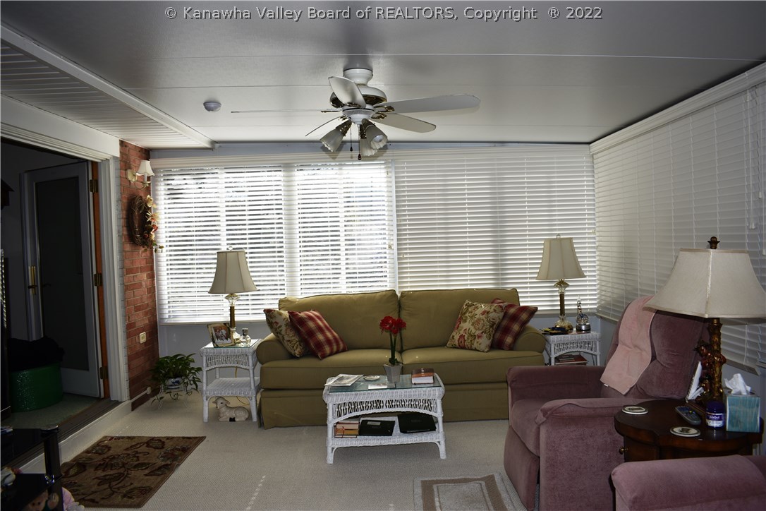 873 Carroll Road Charleston, WV 25314 - Photo 4 of 10 Gallery Image 4