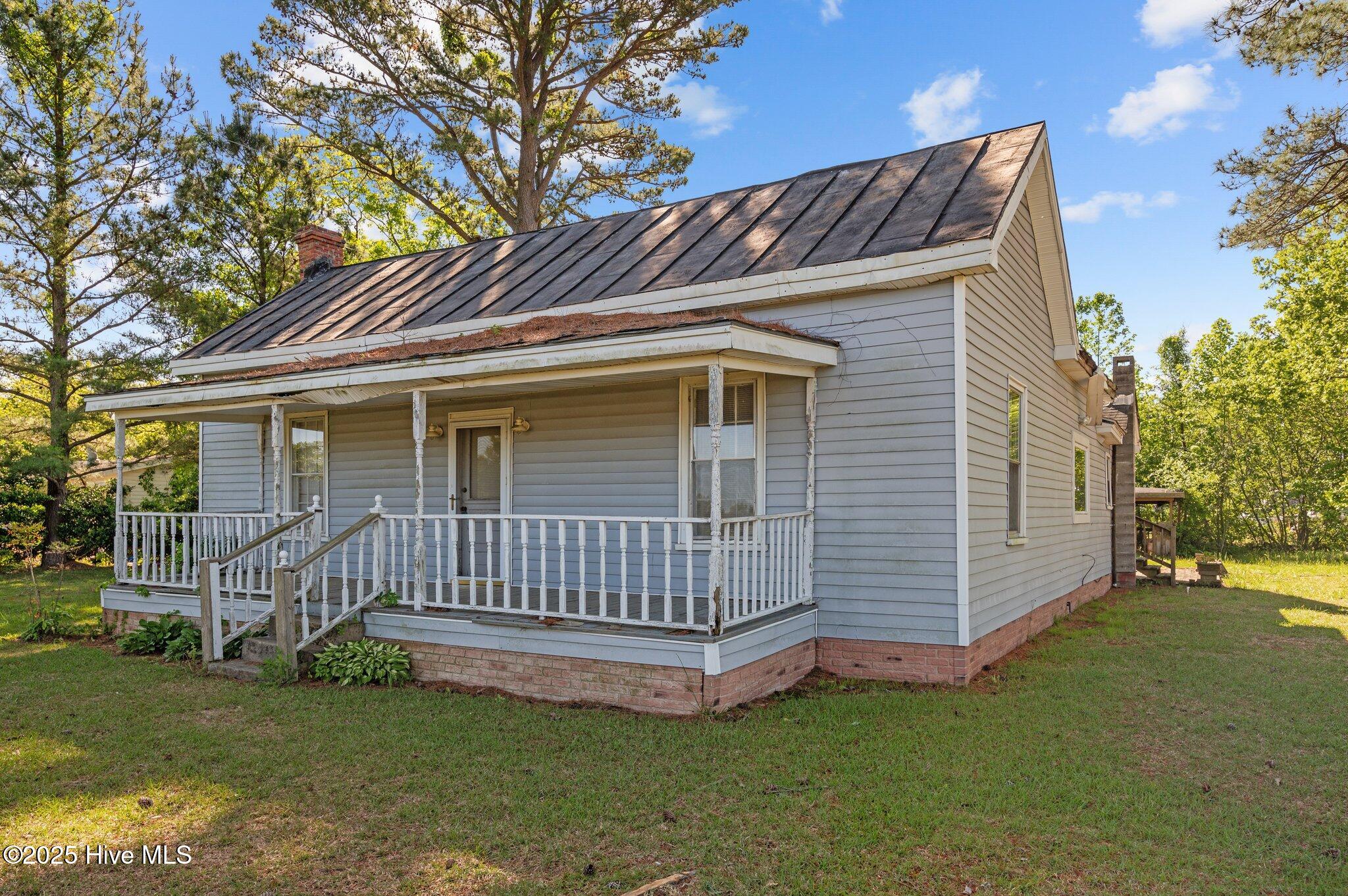 2749 Bruce Strickland Road Farmville, NC 27828 - Photo 3 of 37 4-web-or-mls-LHV_4694