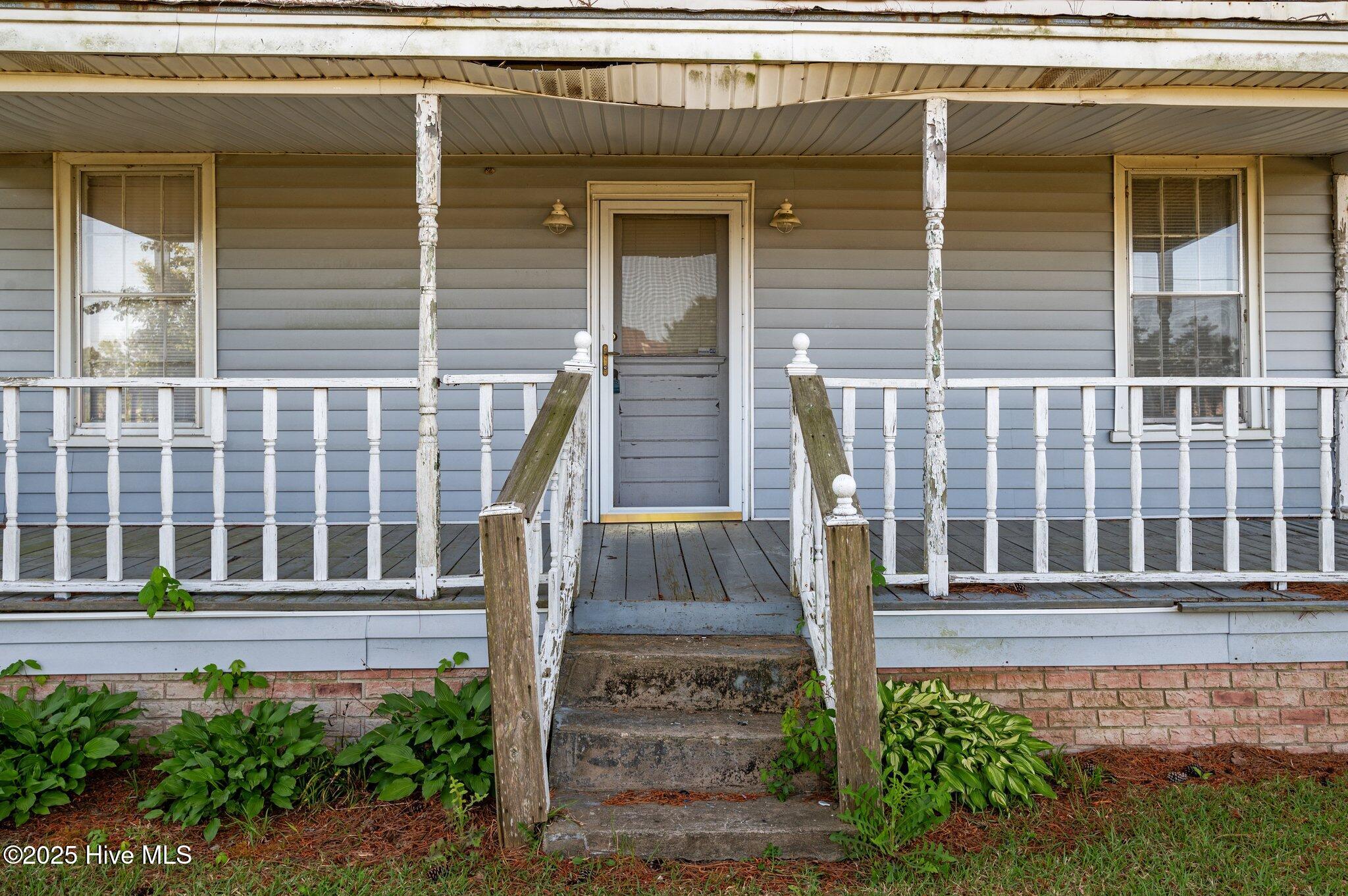 2749 Bruce Strickland Road Farmville, NC 27828 - Photo 5 of 37 35-web-or-mls-LHV_4693