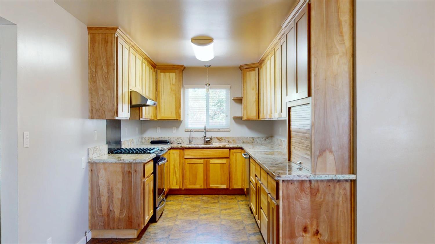 5215 Prairie Flower Road Ceres, CA 95307 - Photo 15 of 34