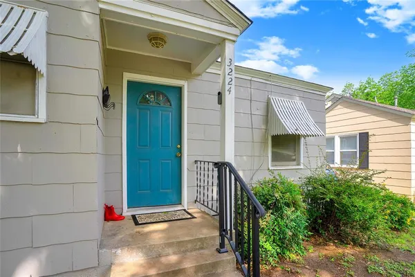 $1,600 | 3224 Sandage Avenue, Fort Worth, TX 76109