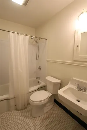 $1,600 | 3224 Sandage Avenue, Fort Worth, TX 76109