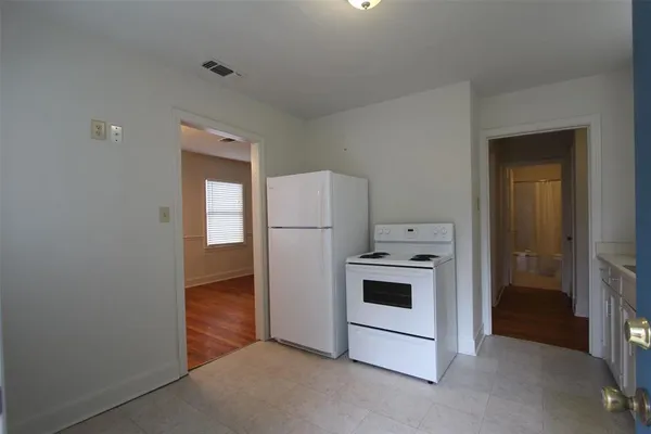 $1,600 | 3224 Sandage Avenue, Fort Worth, TX 76109