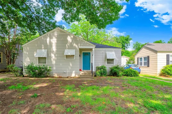 $1,600 | 3224 Sandage Avenue, Fort Worth, TX 76109