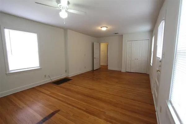 $1,600 | 3224 Sandage Avenue, Fort Worth, TX 76109