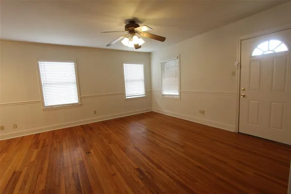 $1,600 | 3224 Sandage Avenue, Fort Worth, TX 76109
