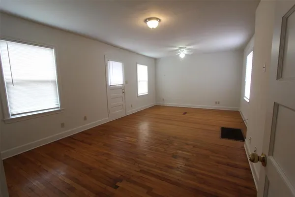 $1,600 | 3224 Sandage Avenue, Fort Worth, TX 76109