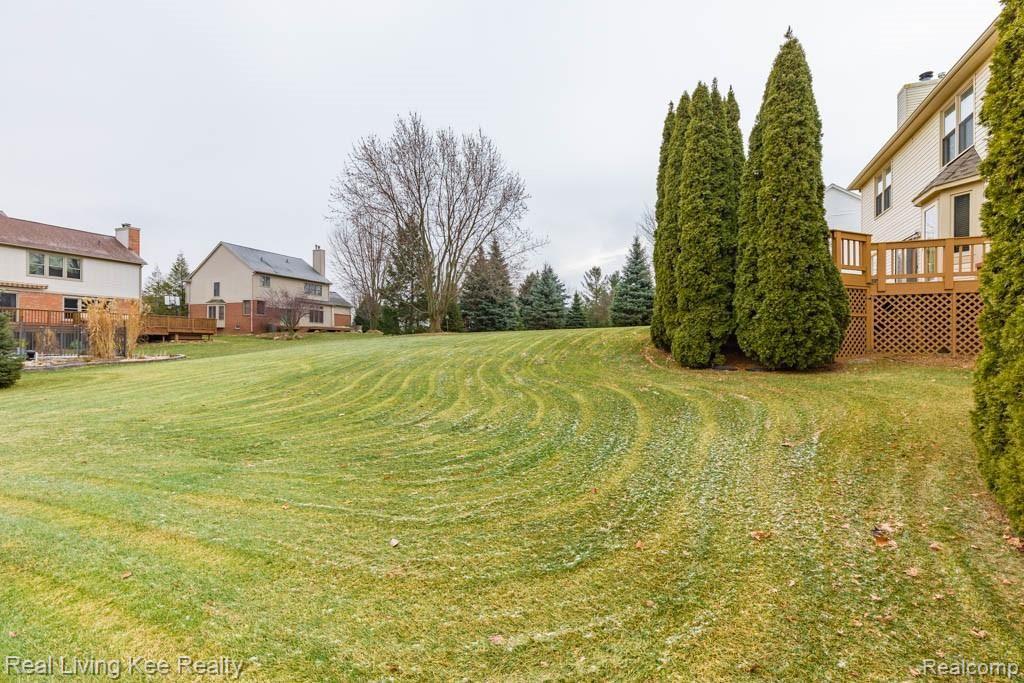 3945 May Center Road Lake Orion, MI 48360 - Photo 40 of 45 3945 May Center Rd-43.jpg