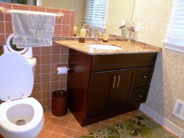 4204 Fieldbrook Road West Bloomfield, MI 48323 - Photo 12 of 22 mbath