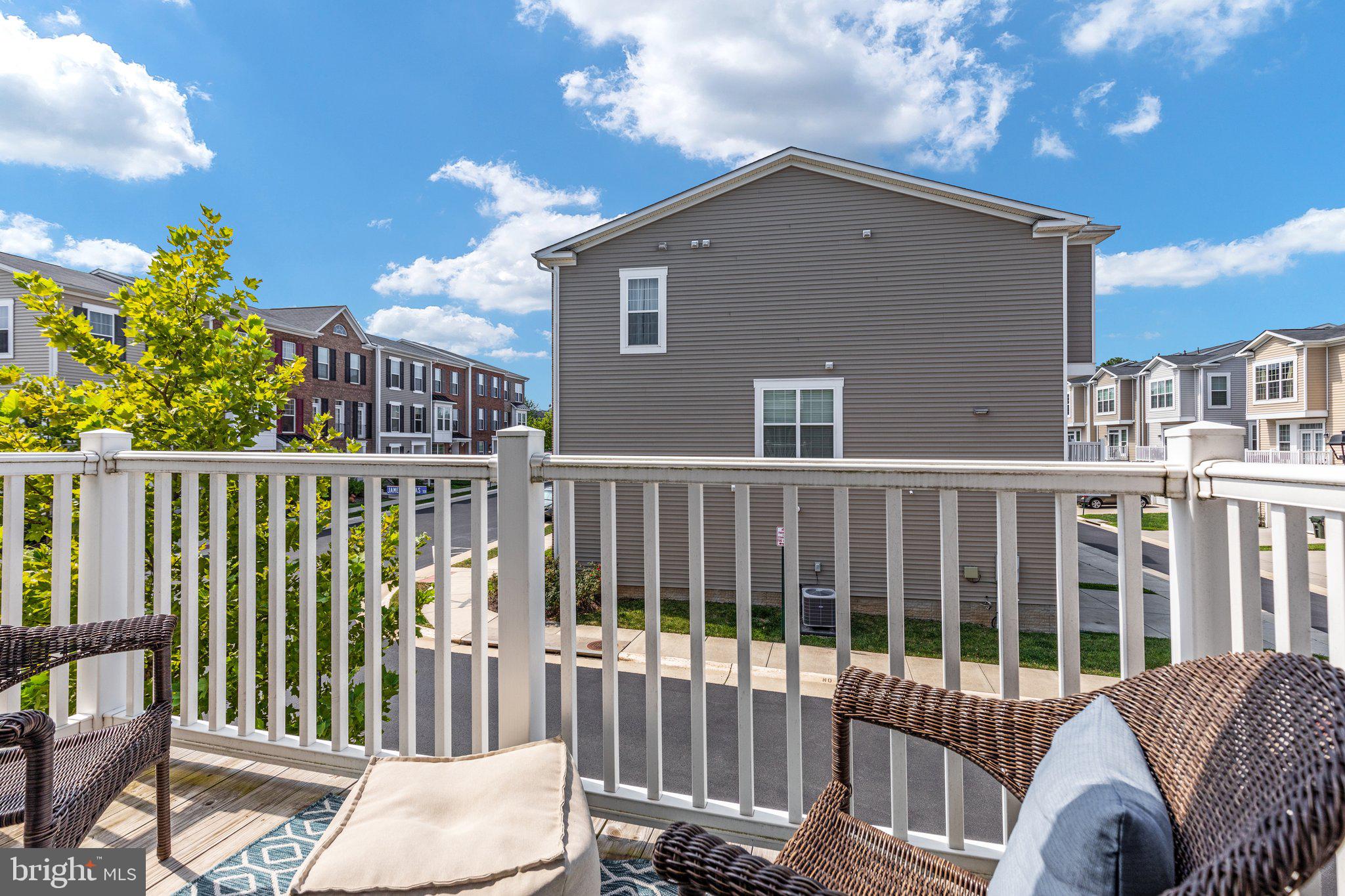 46073 Hall Road Sterling, VA 20166 - Photo 13 of 31 Balcony off dining area