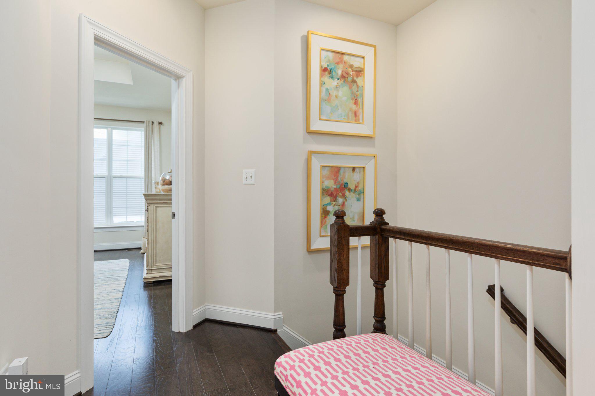 46073 Hall Road Sterling, VA 20166 - Photo 19 of 31 Upper level landing