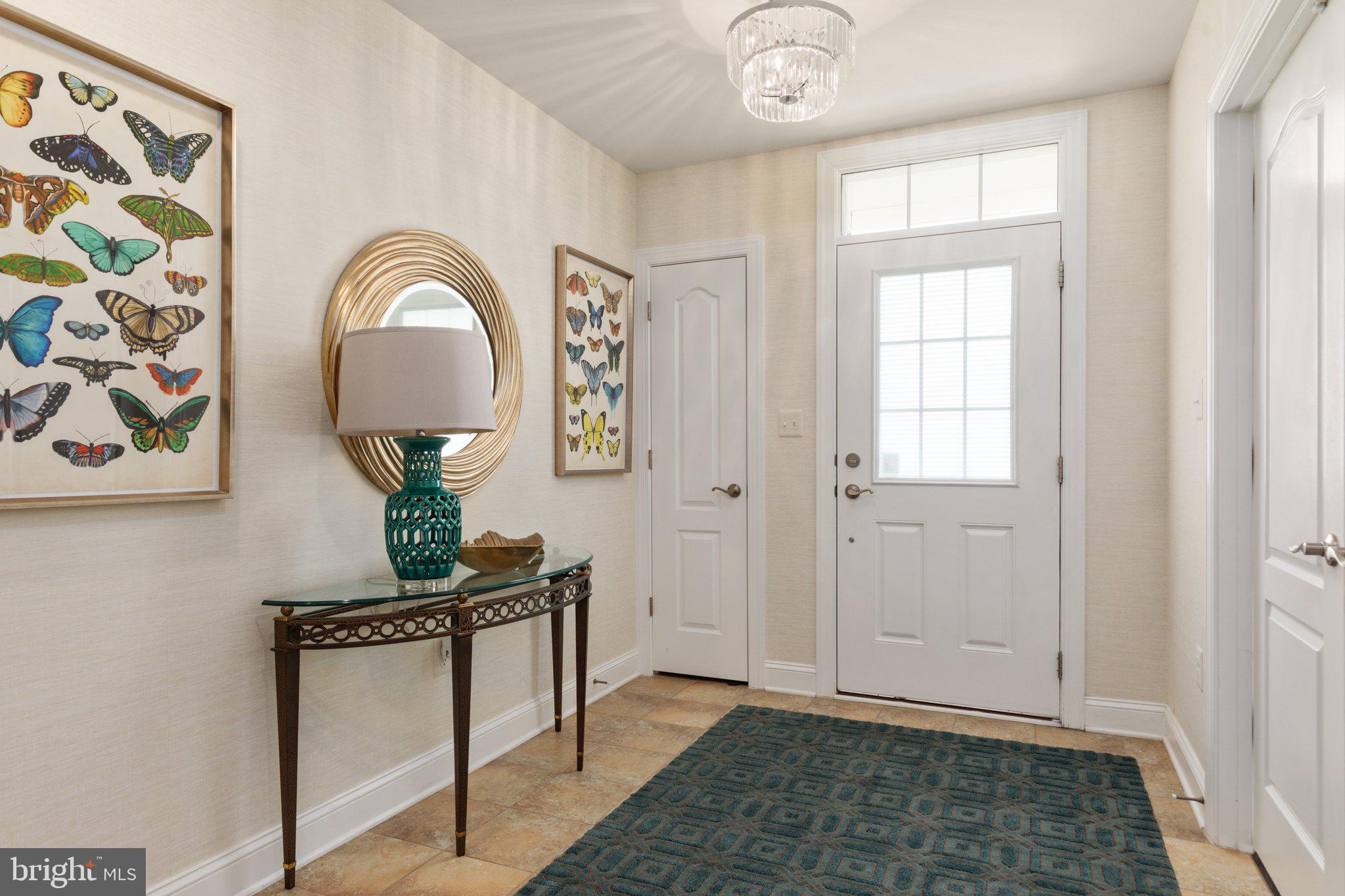 46073 Hall Road Sterling, VA 20166 - Photo 3 of 31 Elegant foyer