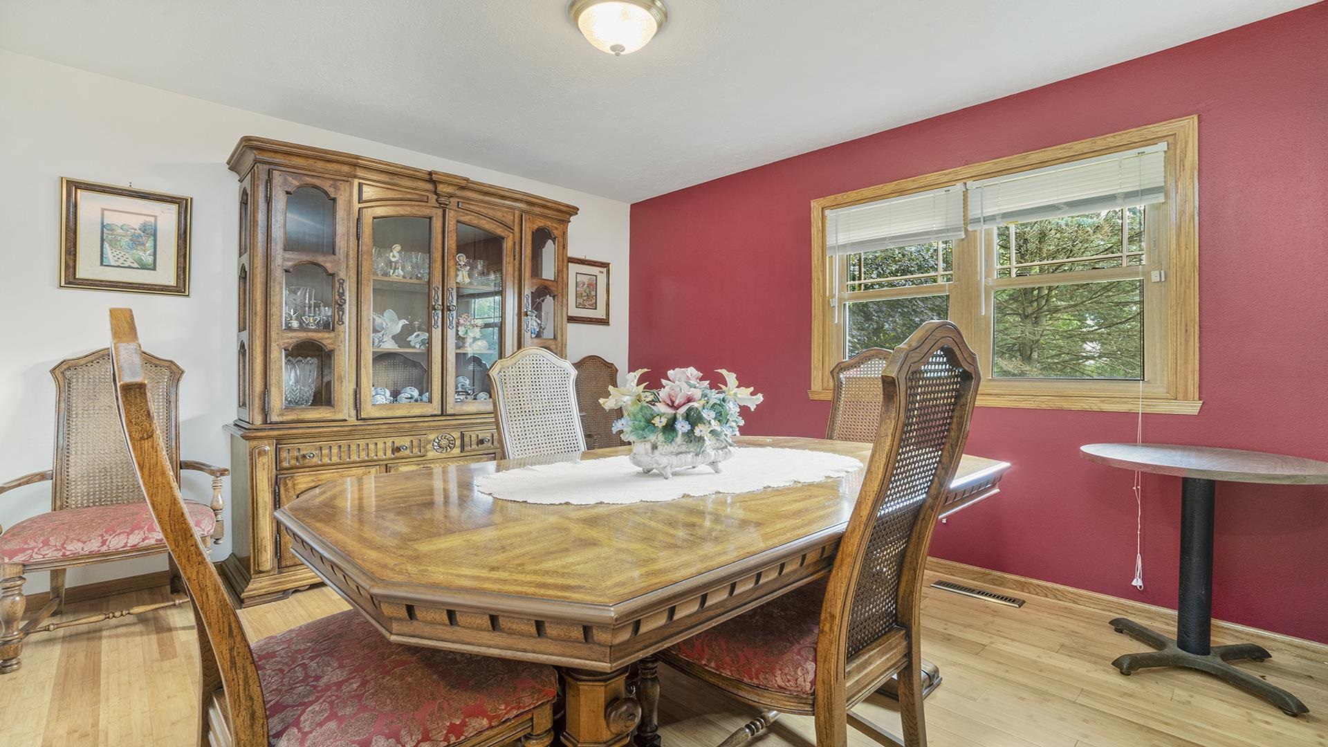 8317 Alan Court Rockford, IL 61108 - Photo 6 of 29 a dining room with furniture and window