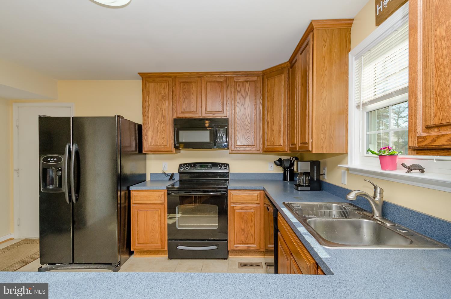 7797 Notley Road Pasadena, MD 21122 - Photo 11 of 30 Kitchen