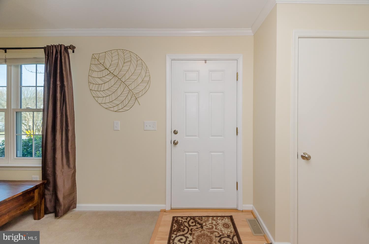 7797 Notley Road Pasadena, MD 21122 - Photo 4 of 30 Entrance