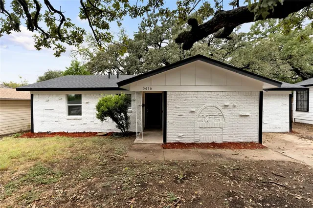 $245,000 | 5616 Maceo Lane, Fort Worth, TX 76112