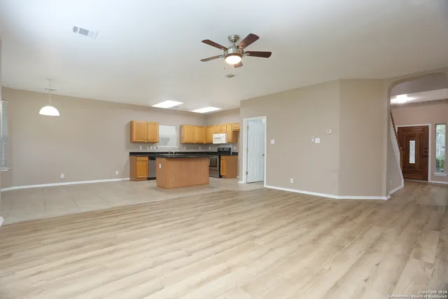 $2,795 | 14514 Redwood Valley, Helotes, TX 78023