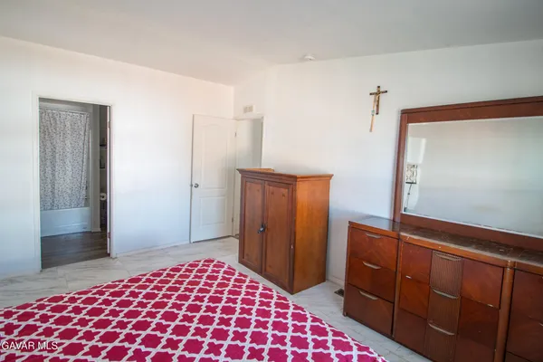 $205,000 | 4444 Avenue R, Palmdale, CA 93552