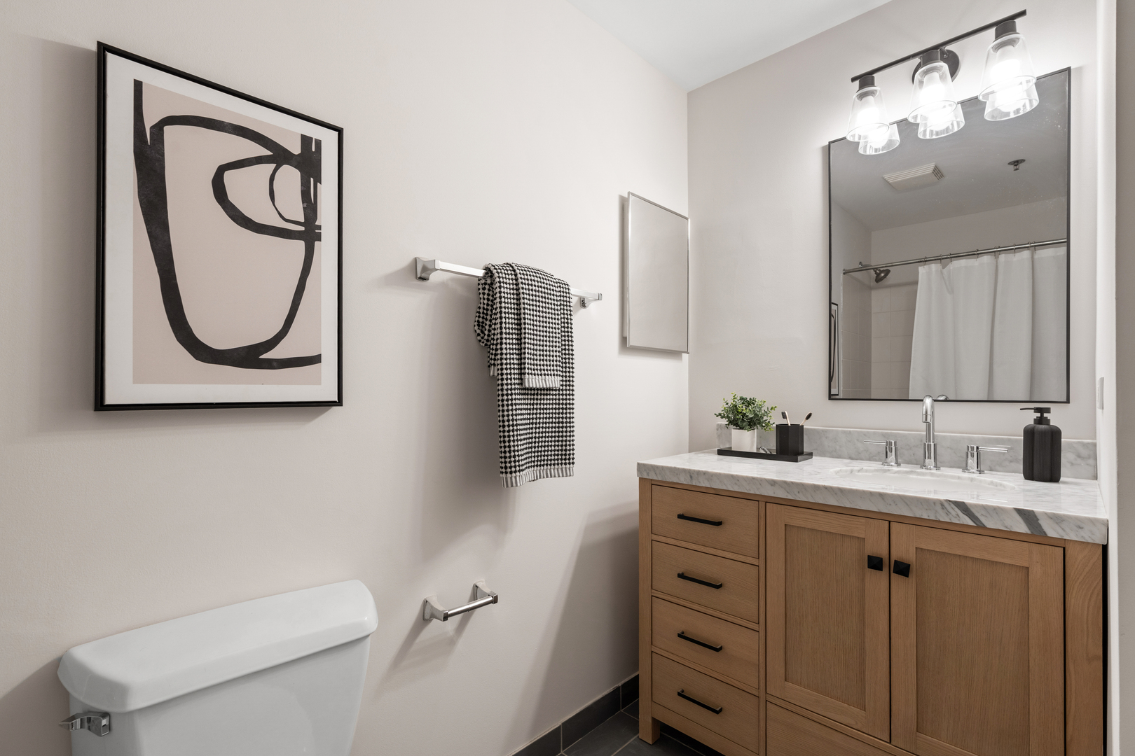758 North Larrabee Street, Unit 603 Chicago, IL 60654 - Photo 17 of 20