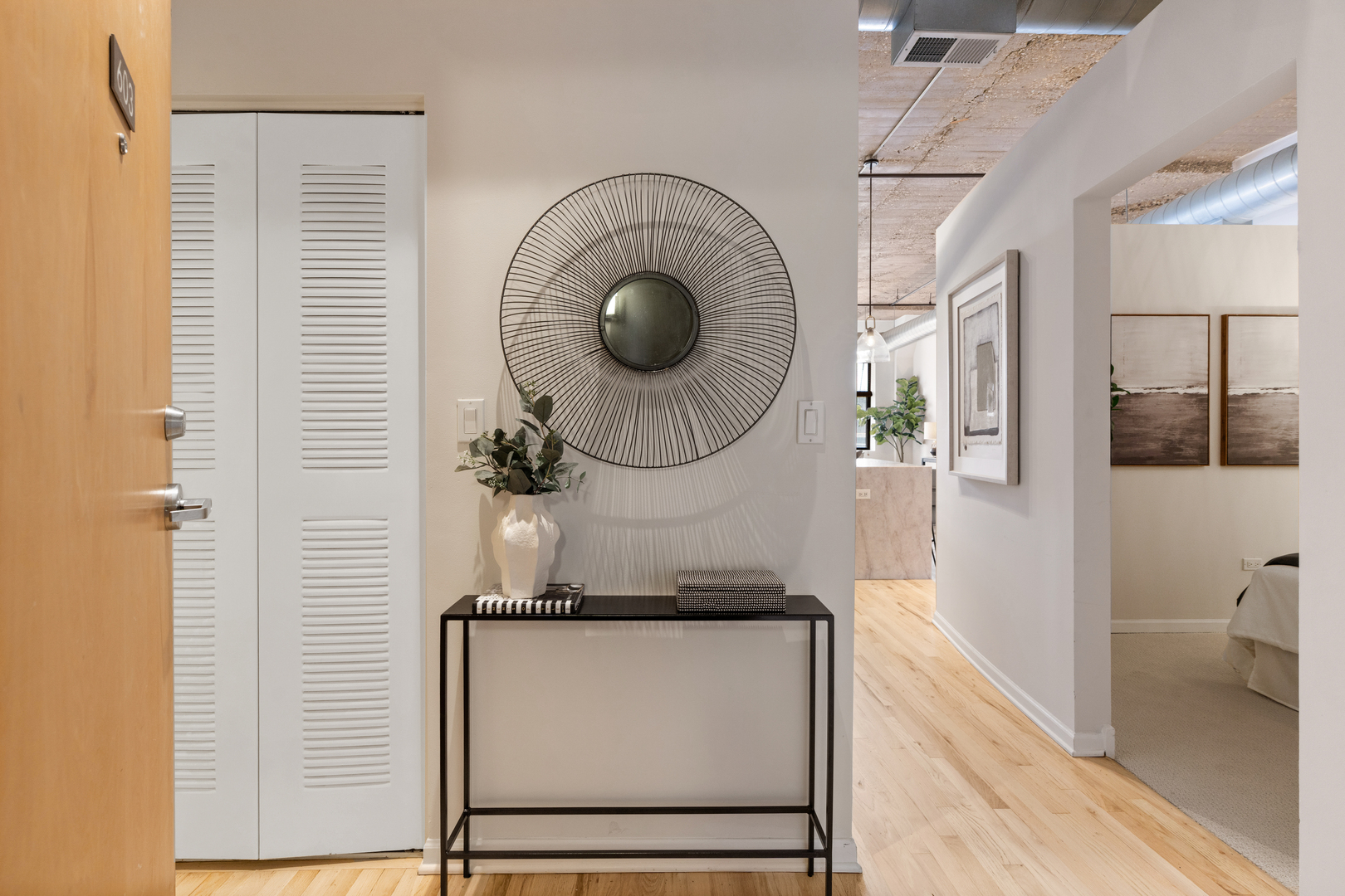 758 North Larrabee Street, Unit 603 Chicago, IL 60654 - Photo 2 of 20