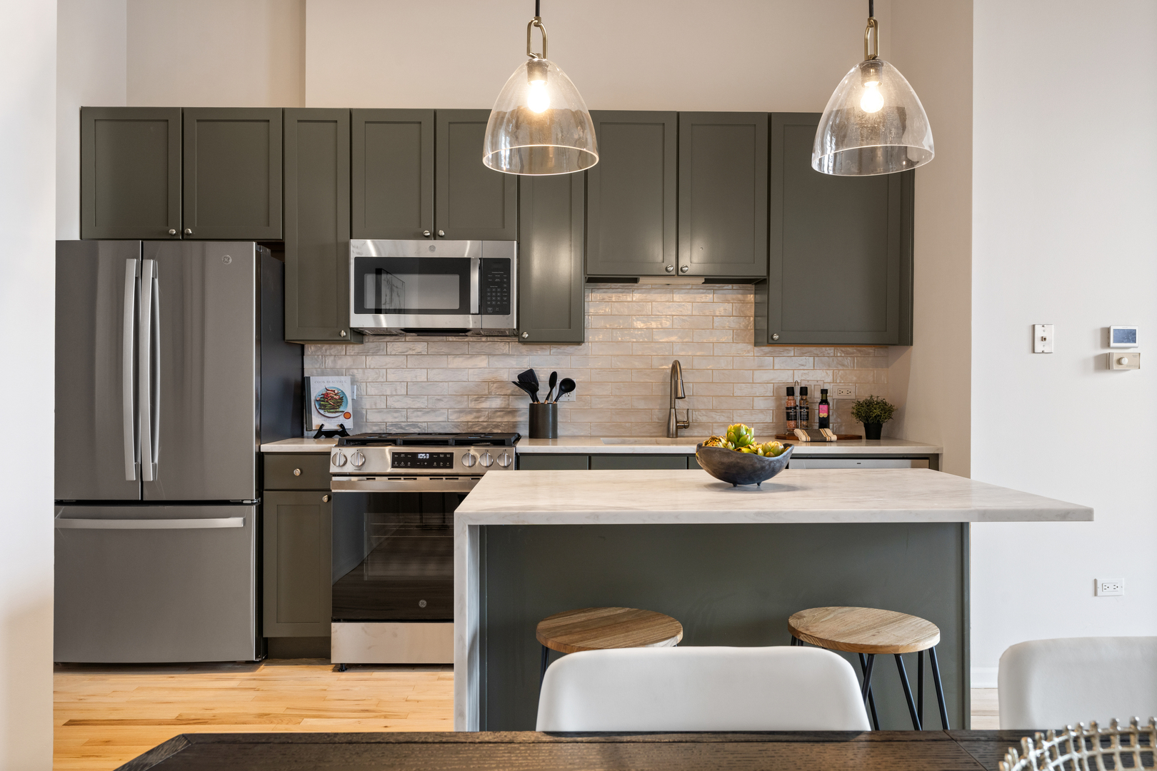 758 North Larrabee Street, Unit 603 Chicago, IL 60654 - Photo 5 of 20