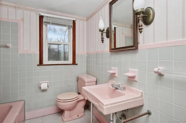 $435,000 | 22 Wendover Drive, Wappingers Falls, NY 12590