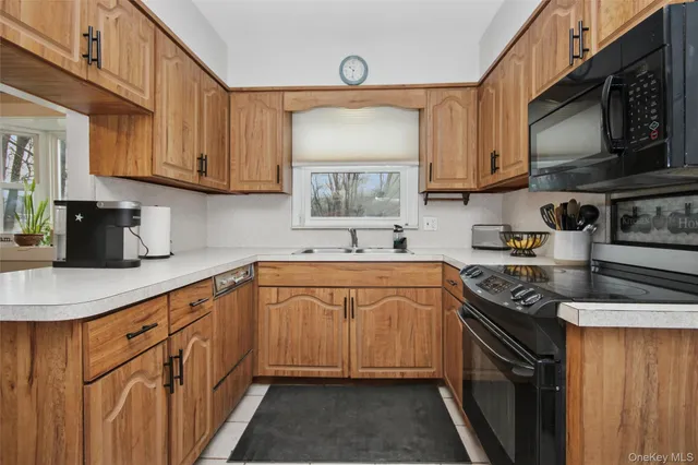 $435,000 | 22 Wendover Drive, Wappingers Falls, NY 12590