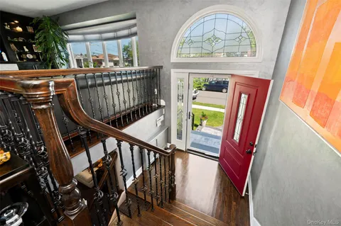 $999,000 | 491 Bunker Drive, Oceanside, NY 11572