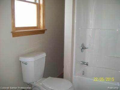 7200 East Bristol Road Davison, MI 48423 - Photo 22 of 43 100_1282.jpg