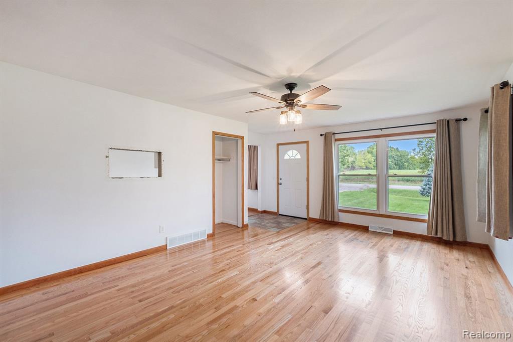 3451 West Ray Road Grand Blanc, MI 48439 - Photo 6 of 32