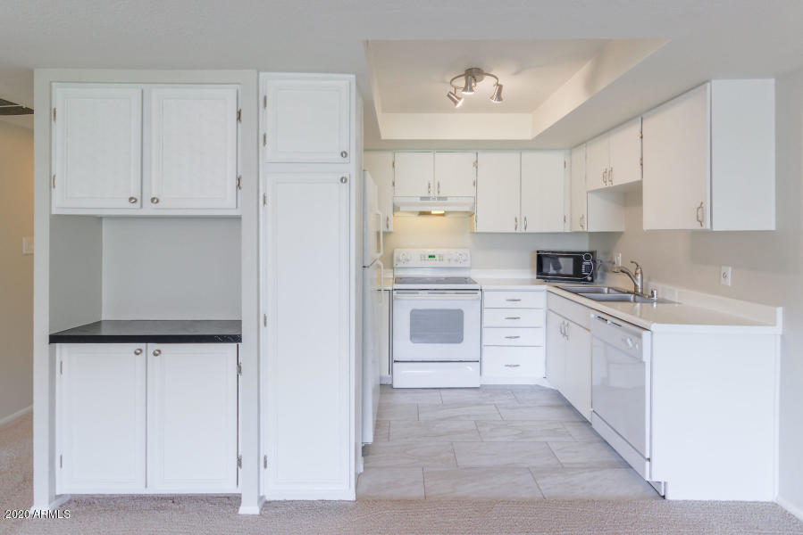 7960 East Camelback Road, Unit 203 Scottsdale, AZ 85251 - Photo 5 of 23 20190518023203084955000000-o