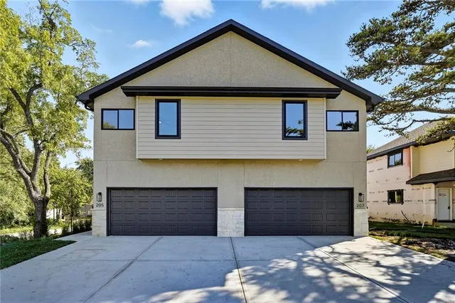 $350,000 | 213 Northwest Orchard Street, Lee's Summit, MO 64063