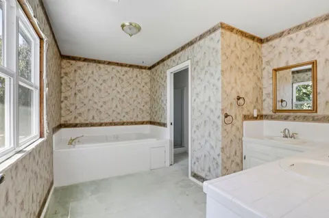 $999,000 | 130 Sunrise Drive, Hollister, CA 95023