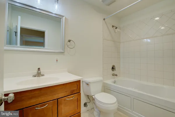 $2,900 | 11008 Saffold Way, Reston, VA 20190