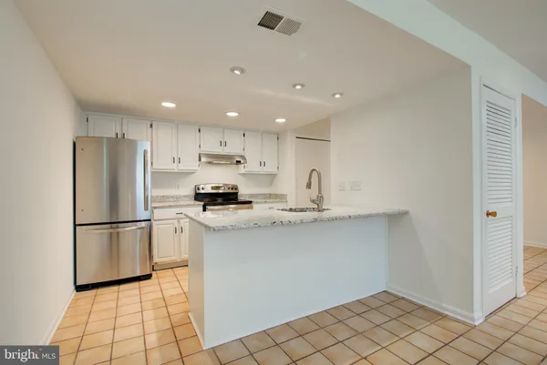 $2,900 | 11008 Saffold Way, Reston, VA 20190