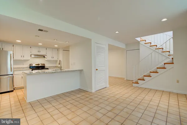 $2,900 | 11008 Saffold Way, Reston, VA 20190
