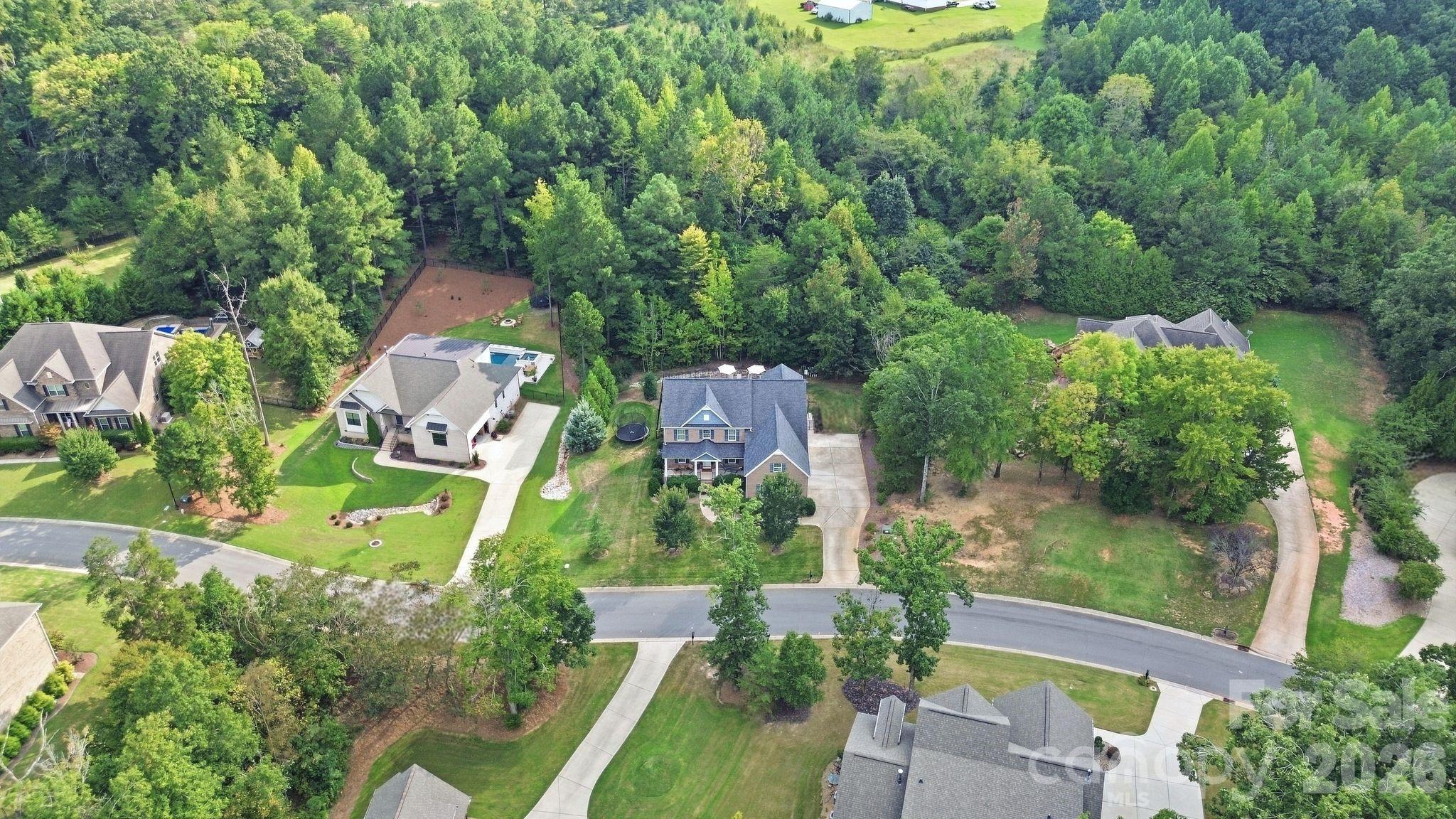 612 Highland Ridge Point Clover, SC 29710 - Photo 4 of 47 Gallery Image 4