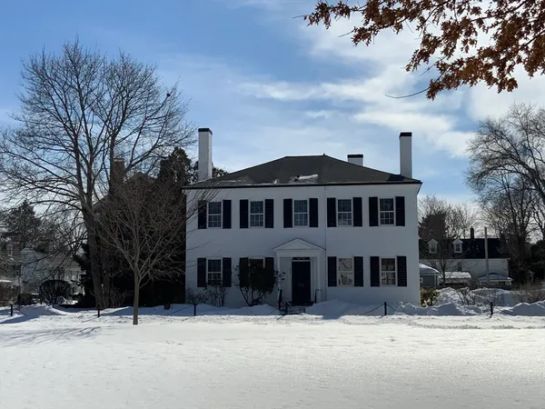 $6,000 | 660 High Street, Dedham, MA 02026