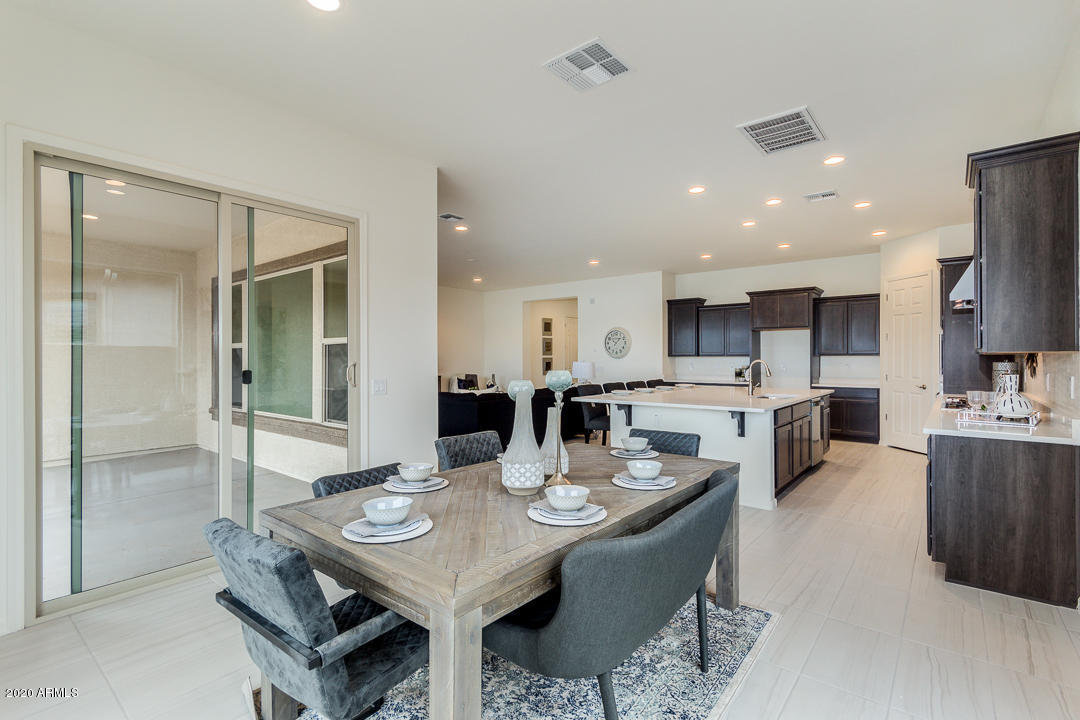 1121 East Kensington Road Gilbert, AZ 85297 - Photo 12 of 60 12-Kensington