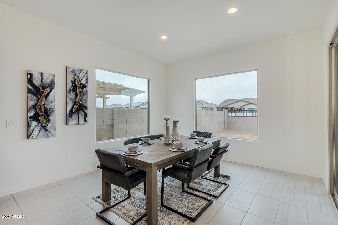 1121 East Kensington Road Gilbert, AZ 85297 - Photo 13 of 60 13-Kensington