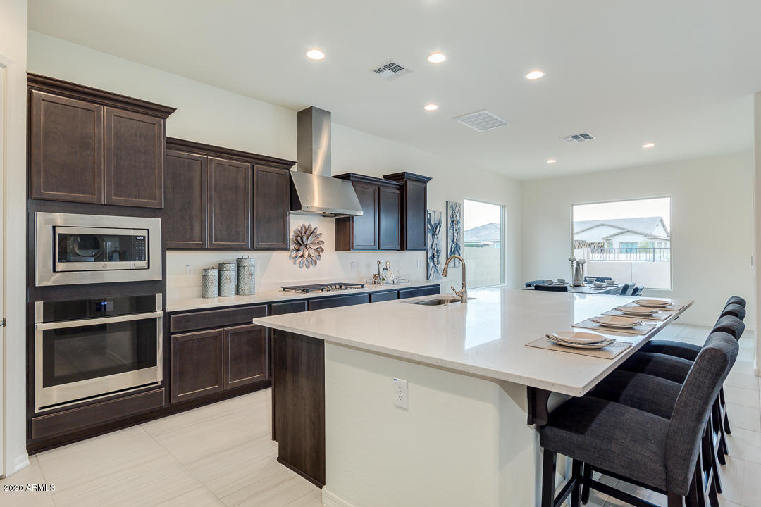 1121 East Kensington Road Gilbert, AZ 85297 - Photo 17 of 60 17-Kensington