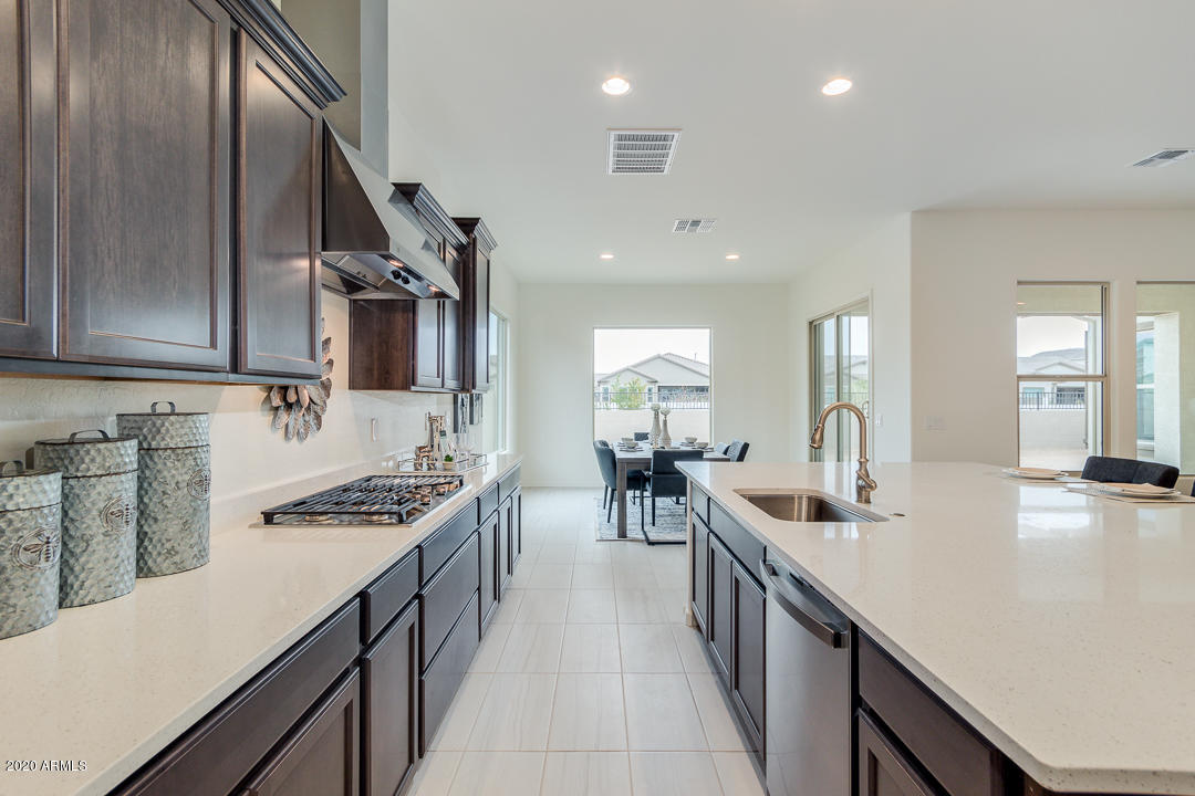 1121 East Kensington Road Gilbert, AZ 85297 - Photo 18 of 60 18-Kensington