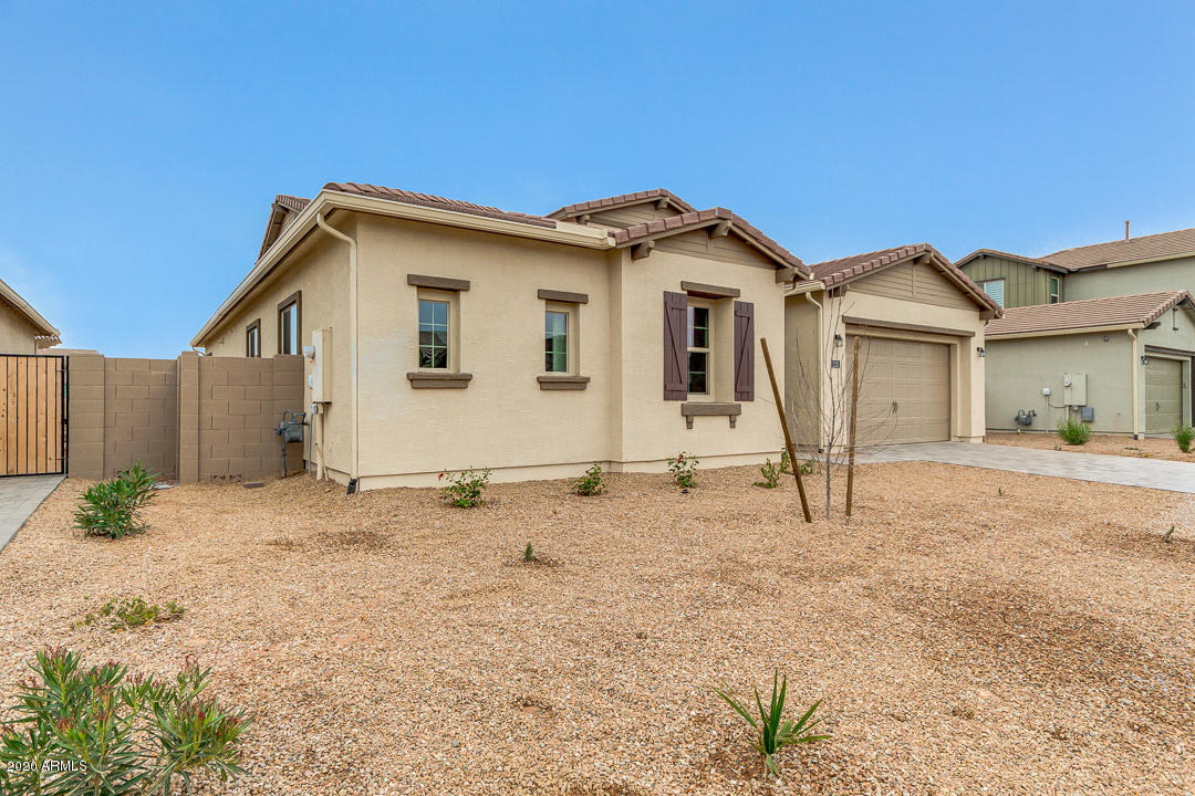1121 East Kensington Road Gilbert, AZ 85297 - Photo 2 of 60 02-Kensington