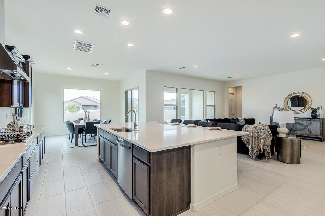 1121 East Kensington Road Gilbert, AZ 85297 - Photo 21 of 60 21-Kensington