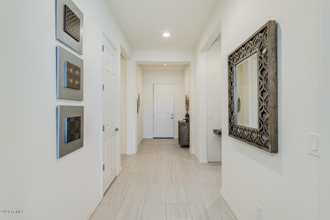 1121 East Kensington Road Gilbert, AZ 85297 - Photo 4 of 60 04-Kensington