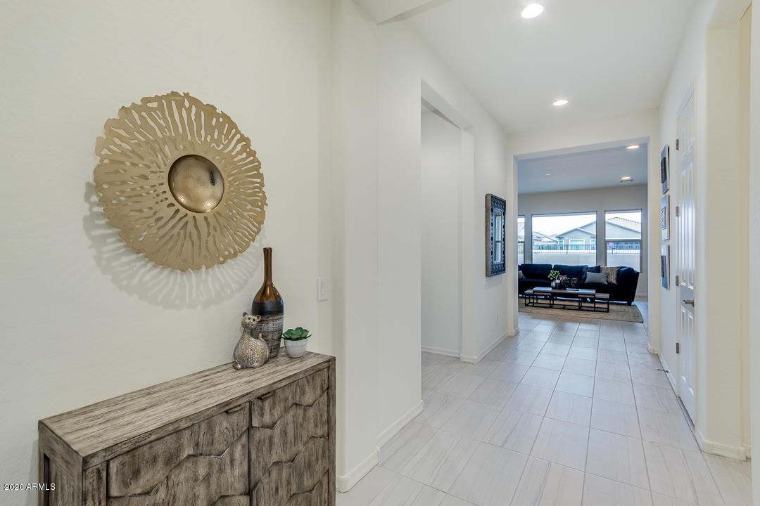 1121 East Kensington Road Gilbert, AZ 85297 - Photo 5 of 60 05-Kensington